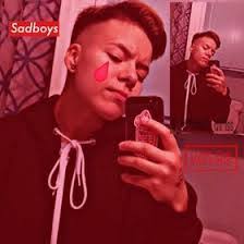 Chris Lemos's Instagram, Twitter & Facebook