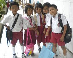 Tas roda anak sd tayo tas trolley sekolah anak tas troli sekolah sd gambar kartun anak lucu source : Gambar Lucu Anak Sekolah Jaman Dulu Nusagates