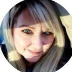 Lori Plum's Instagram, Twitter & Facebook