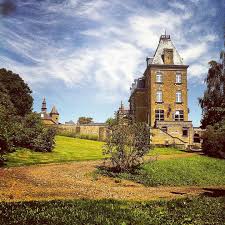31 Mentions J Aime 1 Commentaires Chateau De La Poste Chateaudelaposte Sur Instagram Avis Aux Impressionnistes Pas Besoin De Instagram Chateau Castle