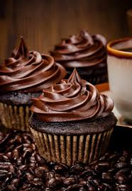 Cupcake Chocolat Noir Un Delicieux Petit Gateau Qui Ne Demande Qu A Etre Colore Dairy Free Chocolate Frosting Dairy Free Chocolate Yummy Cupcakes