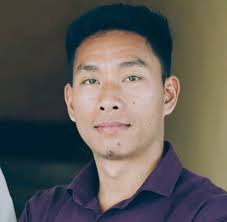 Dr Ang Eng Lip 洪永立 from Mahkota Medical Center MLK is a distinguished  classmate from the 20th graduation year of 1969.