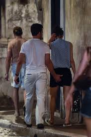 Brendan wallace became famous when he was spotted with the actress emma watson. Alexandra Daddario Out For Dinner At Pierluigi In Rome Sawfirst