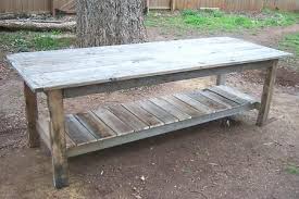 How To Build A Farmhouse Table Plans For This Beginner S Project Are On This Post Home Projects Pallet Crafts Pallet Table