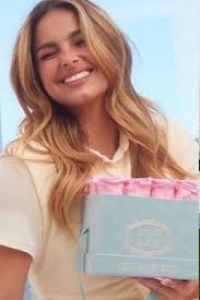 Addison Rae Venus Et Fleur May 6, 2021