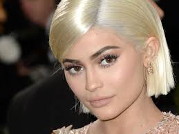 Kylie jenner went out with no makeup on and she looks so different. Abseits Des Roten Teppichs So Sehen Die Stars Ganz Ohne Make Up Aus Stars