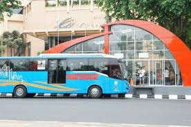Persyaratan masuk supir bus trans semarang / trans semarang / trans semarang melakukan pembersihan di dalam bus dengan menyemprotkan cairan desinfektan. Ada Pengalihan Untuk Lima Rute Trans Semarang Berikut Rinciannya Semua Halaman Gridoto Com