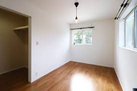 宇部市厚南の住まい 宇部市 山陽小野田市の注文住宅なら 長沢建設株式会社 山陽小野田市 2021 ウォークインクローゼット 窓 住宅 家