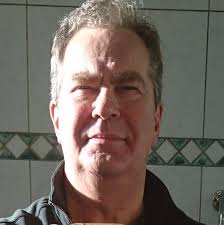 Met pijn in mijn hart moet ik u melden dat vriend en (oud) collega Fred  Simmelink in de vroege ochtend van 11 november 2021 is overleden. Fred was  een vriendelijke aanpakker die