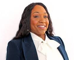 Lacey Beatty's Instagram, Twitter & Facebook