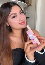 Dúo perfecto para labios de @Colorgram US elige tu set favorito y obtendrás  un 20% de descuento desde el carrito naranja. #makeup #lipgloss #plumplips  #lipduo #maquillaje