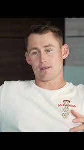 Marni Sinclair's Instagram, Twitter & Facebook