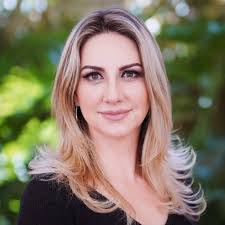 Danielle Aquino's Instagram, Twitter & Facebook