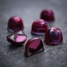 Bonbons By Jn Chocolate Black Currant Bonbon Filled With Marchmallows And Pate A Fruit Of Currant An Chocolate Candy Recipes Artisan Chocolate Chocolate Work
