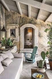 Vacanza A Noto La Perla Del Barocco Siciliano Interior Design Rustic Rustic Interiors Rustic House