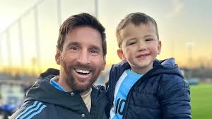 América y León, por la corona