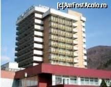 Restaurant, parcare proprie, bar de zi, sali de conferinta (cu. CÄciulata Hotel Complex Cozia CÄciulata CÄlimÄnesti CÄciulata Impresii PÄreri RecomandÄri CÄciulata Hotel Complex Cozia CÄciulata Amfostacolo Amfostacolo