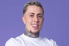 Vídeo: MC Daniel faz primeira aparição pública com Lorena Maria