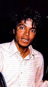 The music video takes inspiration from horror and supernatural titles. Thriller Era Wallpaper Michael Jackson Michael Jackson Youtube Michael Jackson Thriller Michael Jackson