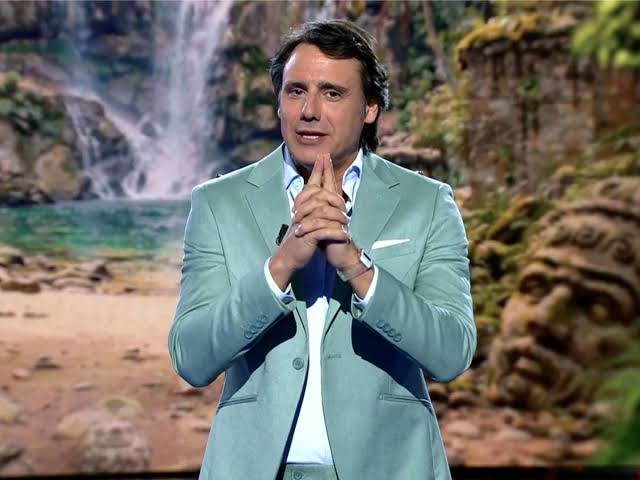 Ion Aramendi anuncia dos noticiones sobre la gala del jueves en ' Supervivientes': "¡Atención!"
