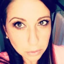 Veronica Curtis's Instagram, Twitter & Facebook