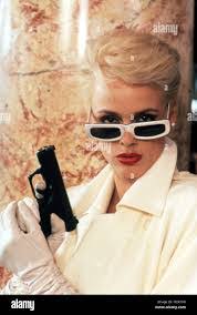 Karla Fry's Instagram, Twitter & Facebook