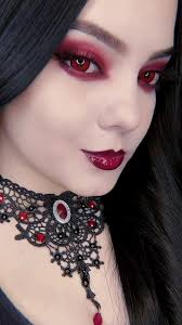 @𝑴𝒊𝒓𝒊𝒂𝒎 𝑮𝒍𝒆𝒛 Damos por inaugurada la temporada de maquillajes  para Halloween. 🥳🩸 Premier maquillaje: Vampira 🧛🏻‍♀️ Lenses by: @TTDeye  Colored Contact Lens Nombre de las tentillas: Twilight vampire ...