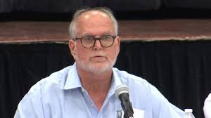 Alcalde de Uvalde asegura realiza investigación completa ante publicación  de primer informe con “fallas sistémicas”