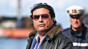 Born 14 november 1960) is an italian former sea captain who commanded the cruise ship costa concordia when it struck an. Klage Gegen Verurteilung Ex Kapitan Schettino Ruft Strassburg An N Tv De
