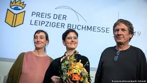 Jedes jahr verwandelt sich die sächsische großstadt dann in ein paradies für autoren. Ausgezeichnet Die Preistrager Des Leipziger Buchpreises 2019 Bucher Dw 21 03 2019