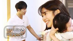 Big forest menceritakan tentang mantan bintang top shin dong yub yang hancur karirnya dan rentenir seorang ayah tunggal jung sang hoon dimana mereka hidup dan berjuang bersama di. Lee Seung Gi Will You Be Joining Us Little Forest Ep 1 Youtube