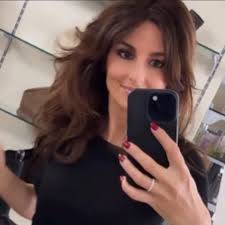 Arianna Porcelli Safonov added...