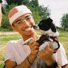 Shelby Barker's Instagram, Twitter & Facebook