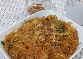 Gak ada timun tomat pun jadi. Rahasia Membuat Bihun Goreng Simple Yang Lezat Resep Nusantara