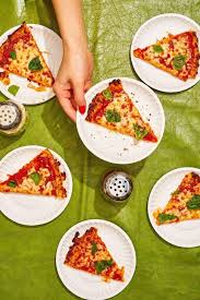 At this point, i think we all gotta admit it: A Cauliflower Crust Pizza That S Actually Good Chowhound Cauliflower Pizza Pizza Crust