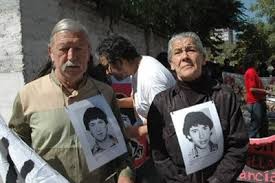 Desde los años 90, el día del joven combatiente es una jornada de protesta y conmemoración a lo largo y ancho del país, pero también una fecha ineludible para la reflexión respecto a la participación de las y los jóvenes en la lucha política. Detienen A 22 Personas Durante El Dia Del Joven Combatiente En Chile