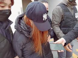 구미 3세 외할머니가 친모였다…바꿔치기한 손녀는 사라져 중앙일보 입력 2021.03.11 09:13 수정 2021.03.11 09:26 인쇄 기사 보관함(스크랩) 글자 작게. Tm0e Hzb7flkim