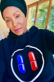 Everyday I have to make the decision of whether I'm going to take the red  pill or ... the blue pill😜 A few days ago I got a peek of the  flickkkkkkkkkkkkk