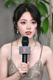 Zhao Jinmai's new role in workplace drama