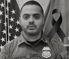 🚨#TRAGEDIA🚨La Patrulla Fronteriza anunció el fall3c1miento del agente  supervisor de la agencia federal, Eric Céspedes, de 37 años originario de  San Benito, #Texas; quien trág1c4mente se ah0gó mientras salvaba la vida de