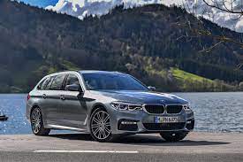 Video Carwow Drives The Bmw 5 Series Touring Bmw Touring Bmw Bmw 5 Series