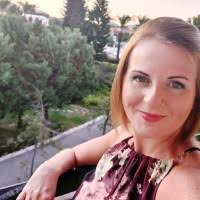 80+ perfiles de «Holifield»