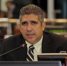 Edgar Escolan Batarse added a new...