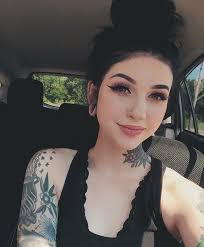 Hannah Bouchard (Hanmarbou)