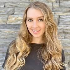 Clarissa Cole's Instagram, Twitter & Facebook