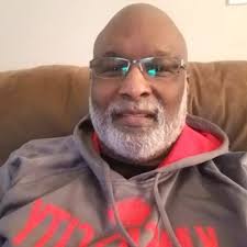 John Fields 🚔🚨🐯🐻🤴🏈👮‍♂️✈ (@papajohnf72)