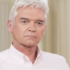 Antiques Roadshow presenter Hugh Scully dies age 72 while 'watching TV'