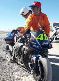 Valentino Rossi Crash Pictures Of Smashed Yamaha Bike After Motogp Testing Fall Daily Star Valentino Rossi Yamaha Bikes Motogp