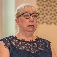 Lynne Morrison's Instagram, Twitter & Facebook