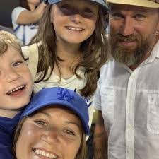 Melissa Claar's Instagram, Twitter & Facebook